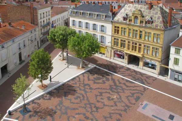 Place du Marché in Roanne adds colour to the town once again
