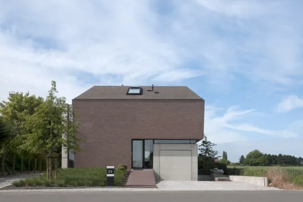 linea-8012-and-septima-claret-in-unique-and-surprising-applications