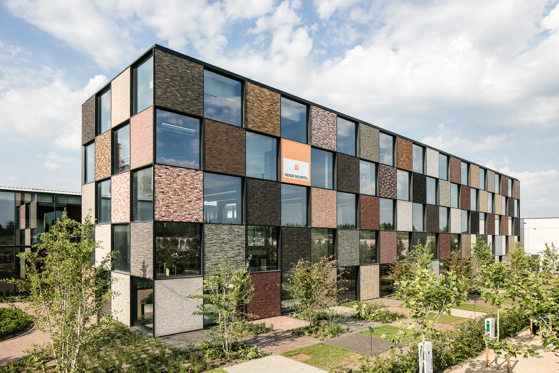 Vande Moortel moved into its new office building and showroom